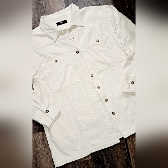 Able Tops - Ladies Able Cream Thick Corduroy Shacket Button Up Top Pockets Size Large